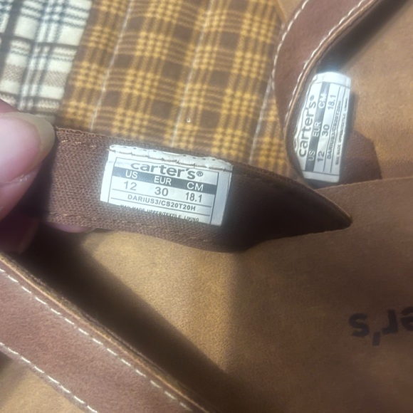 Niken* Like New Carter’s Brown Flip Flops - Picture 2 of 3